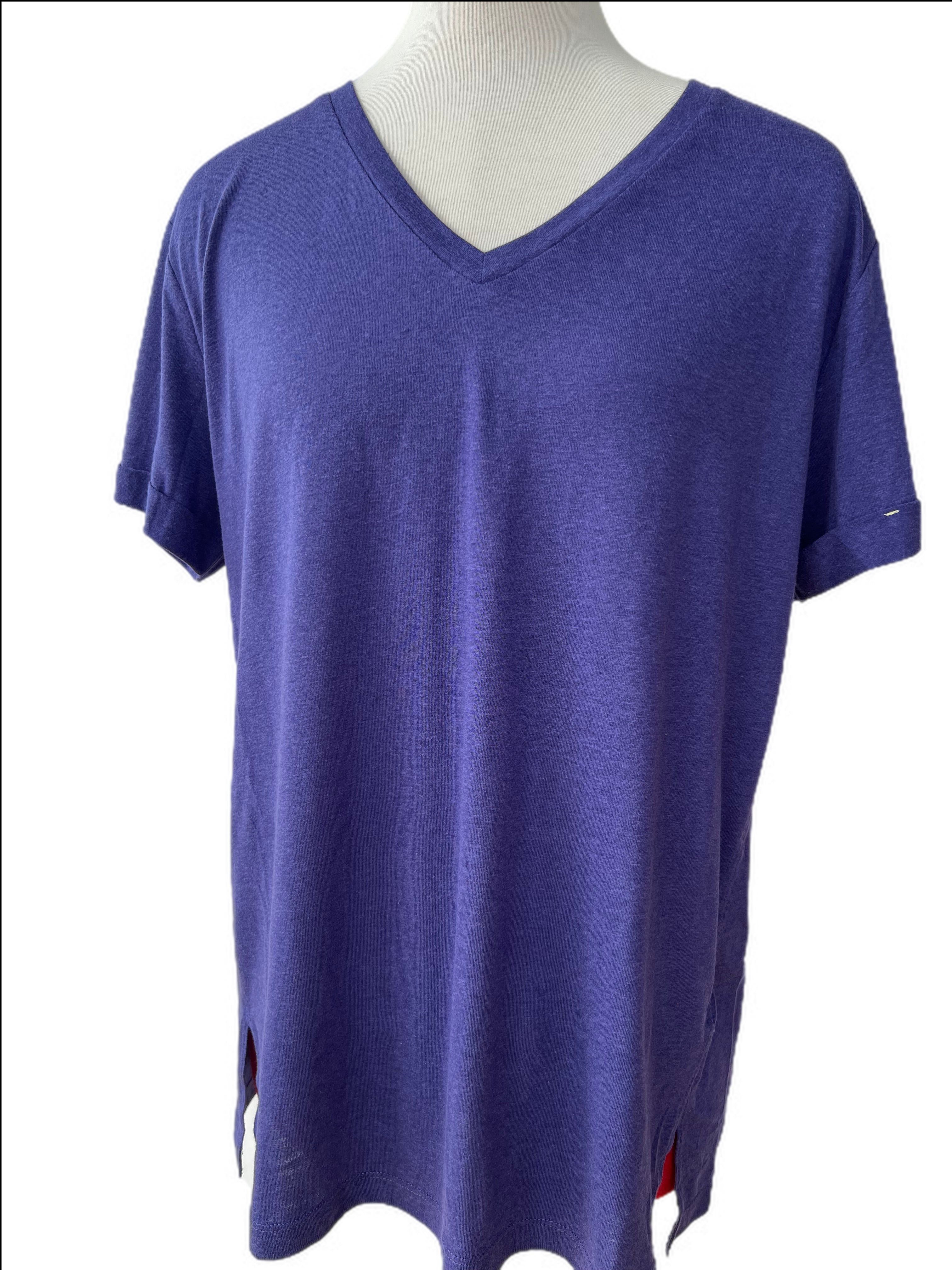 Short Sleeve V neck tee with vents