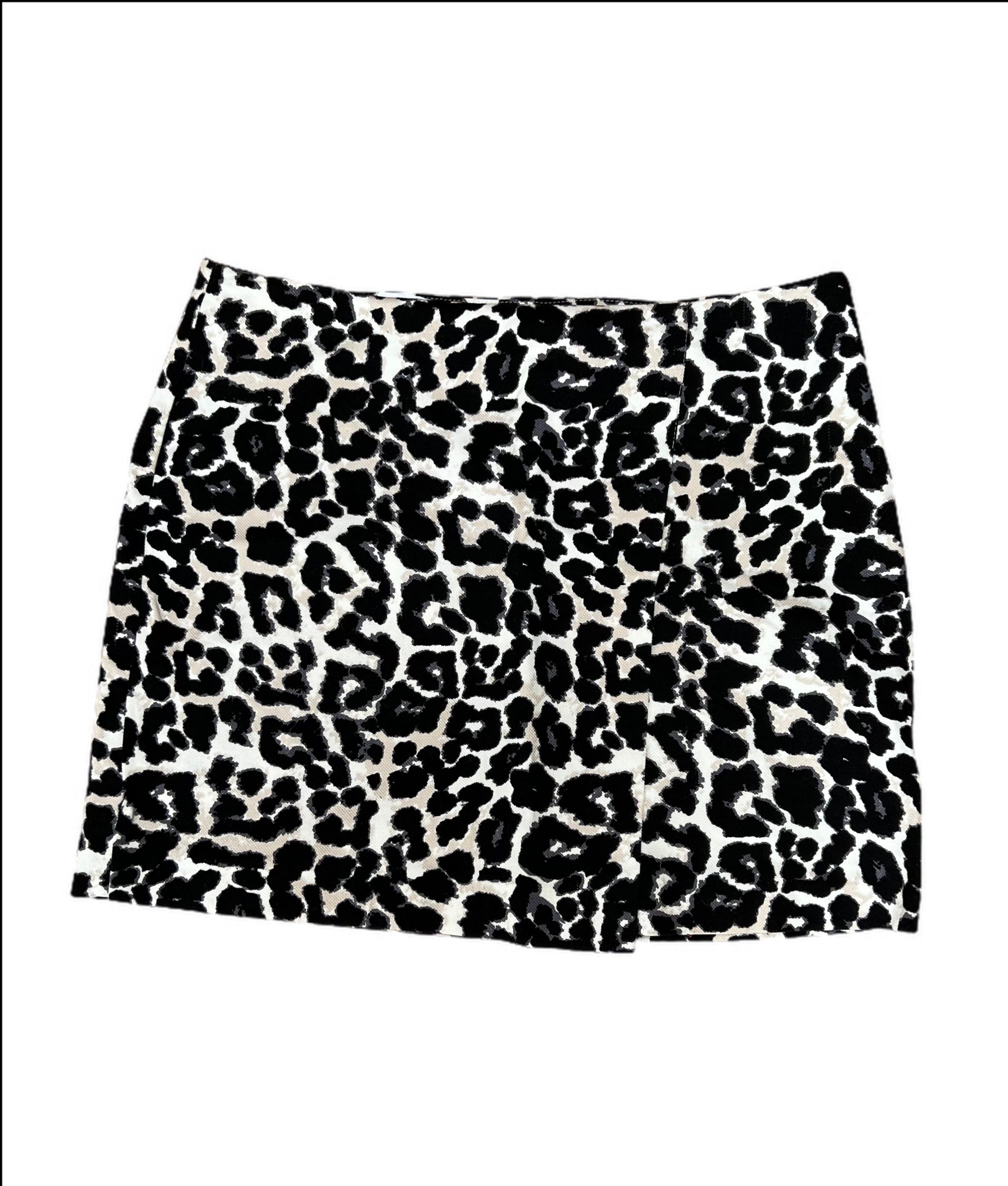 Leopard print mini skirt