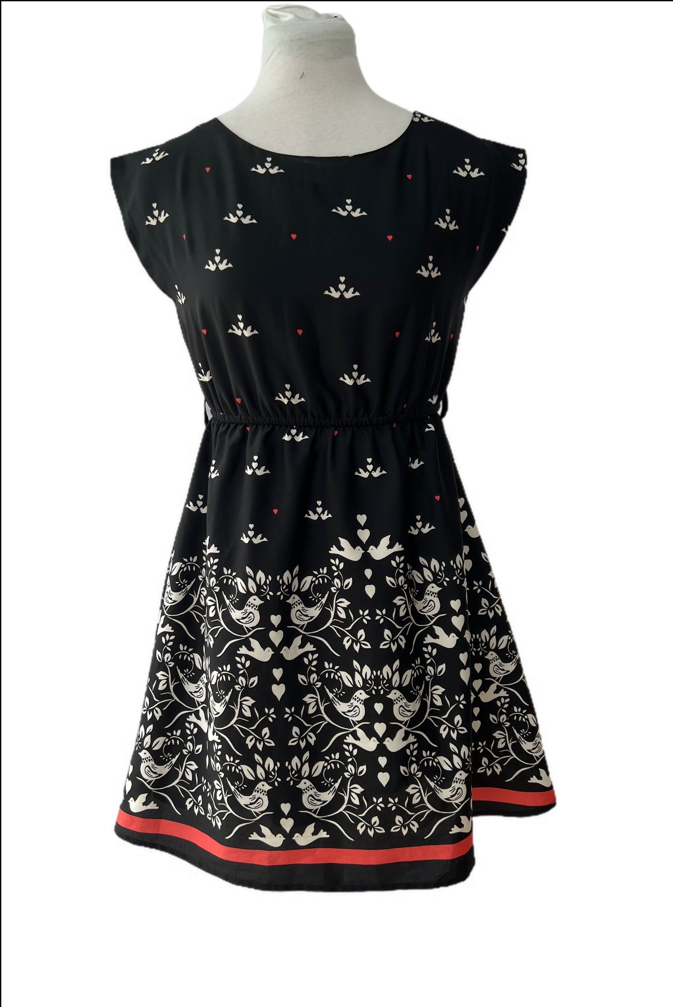 Sleeveless Dress with Love Bird Print, Belt loops