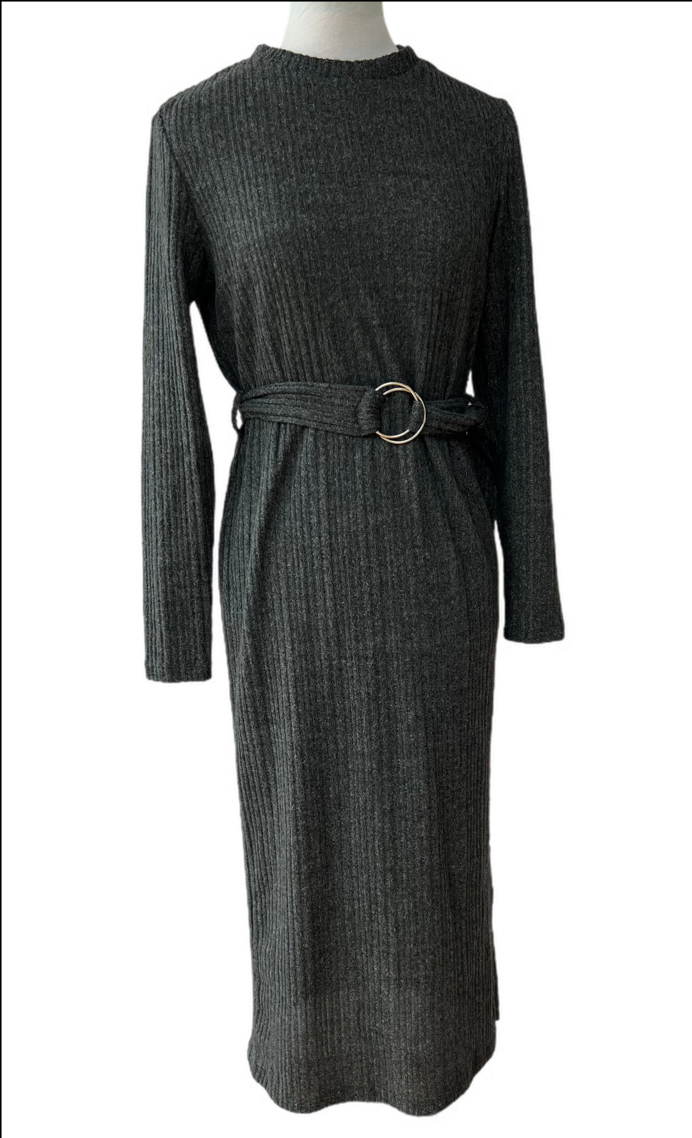 Ribbed Knit Dress w belt