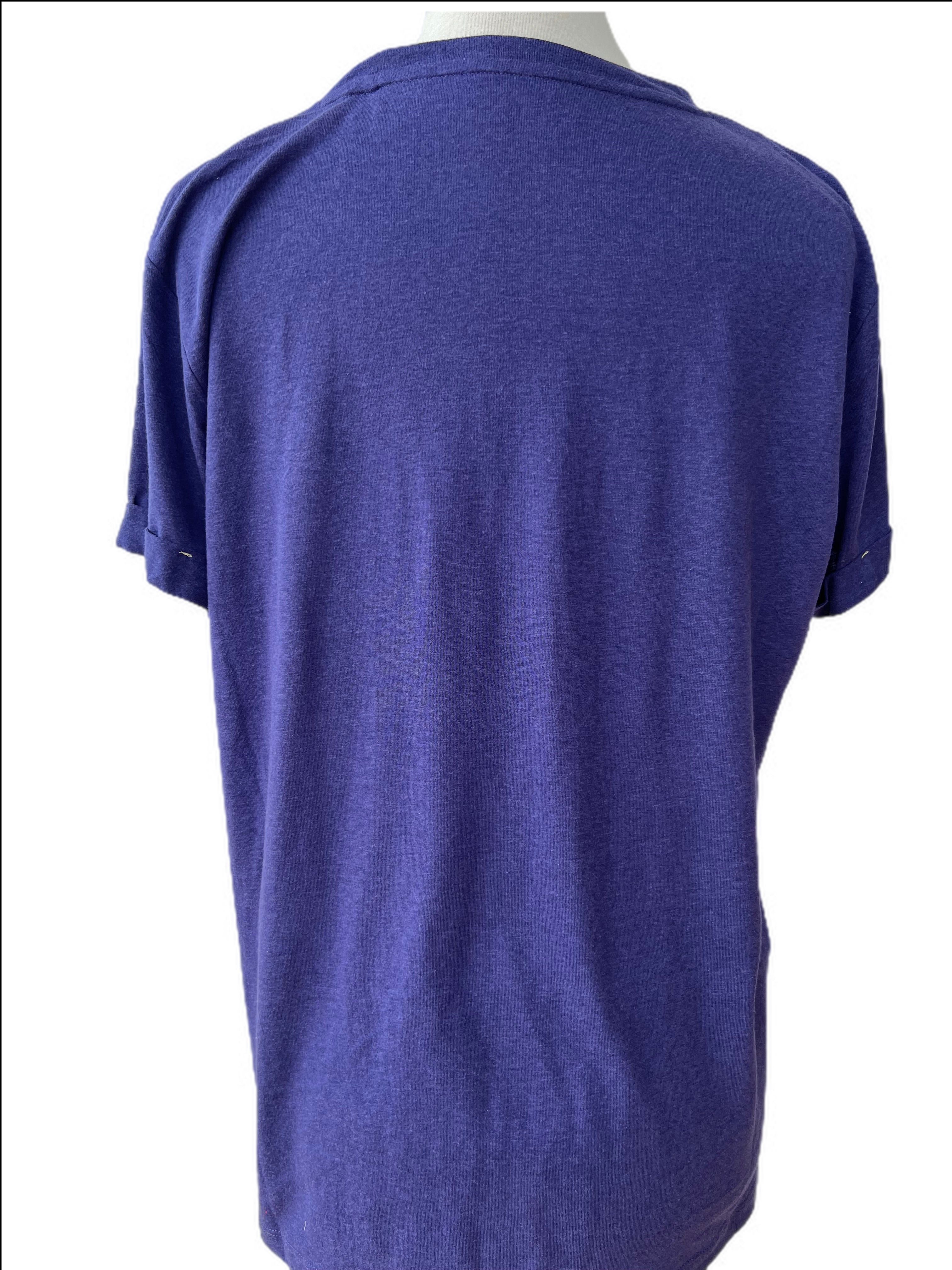 Short Sleeve V neck tee with vents