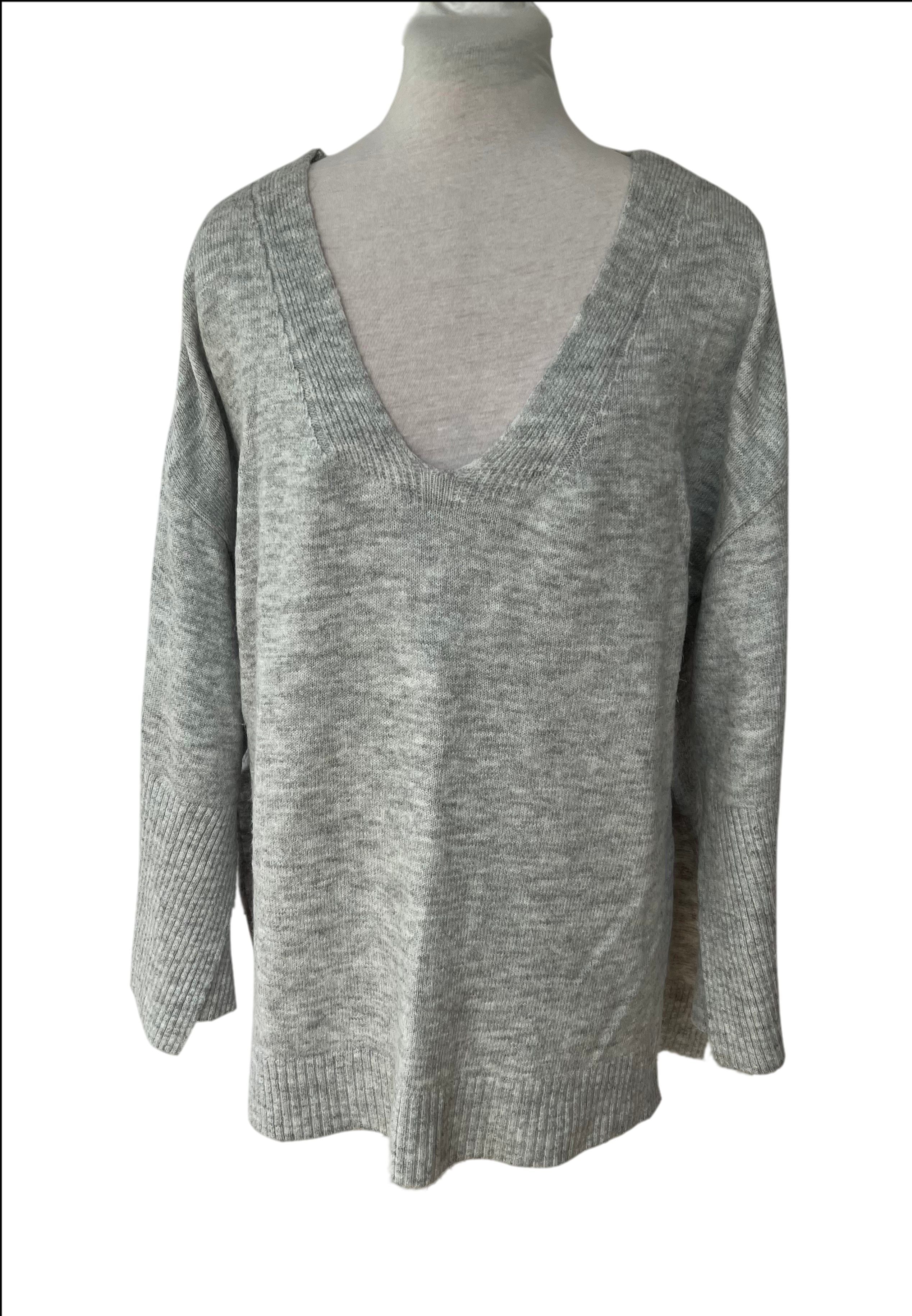 V neck oversized jumper