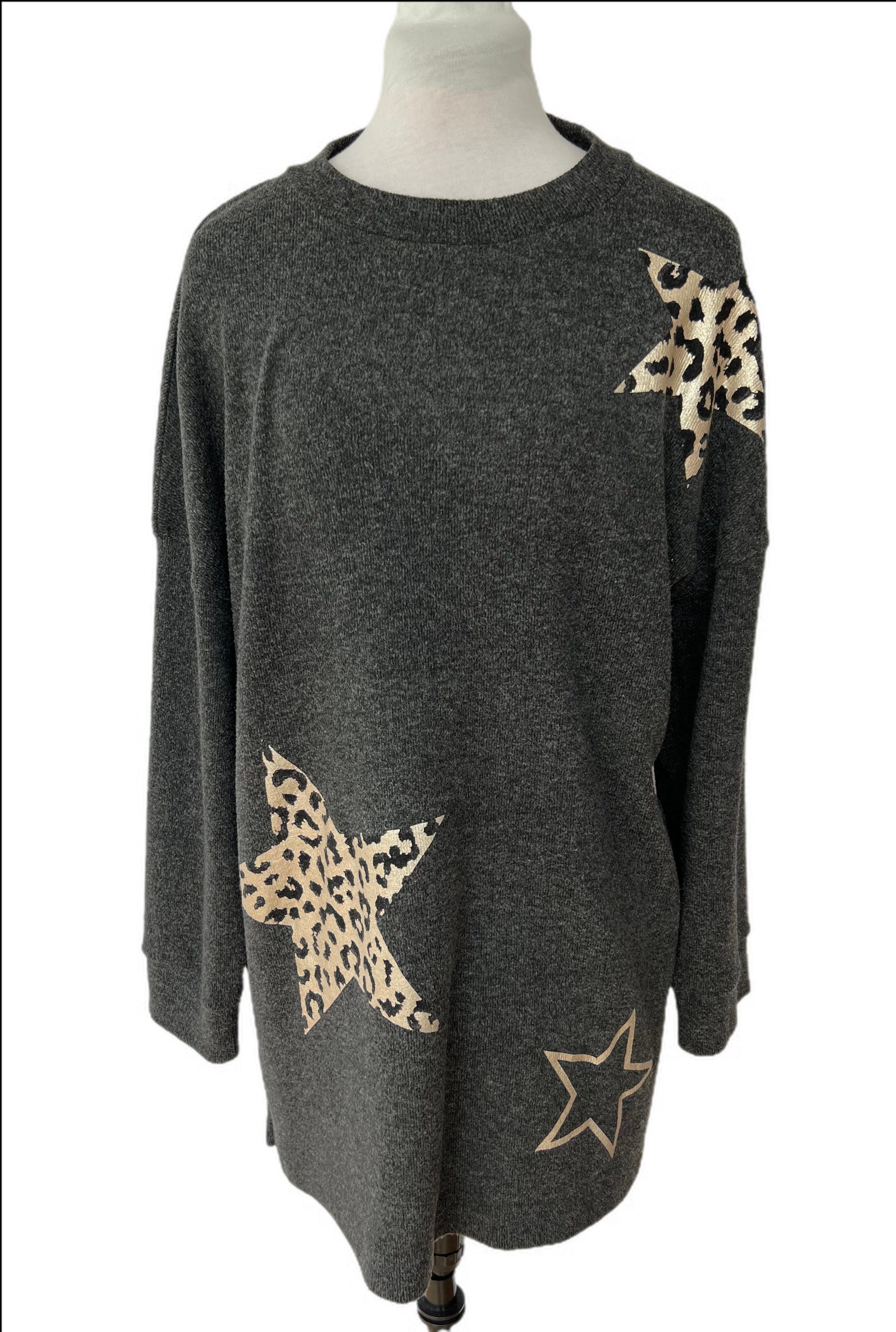 Sweater dress with leopard stars